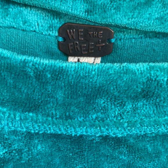 Limited time 💫 WE THE FREE - Turquoise Oversized Top - Picture 3 of 8